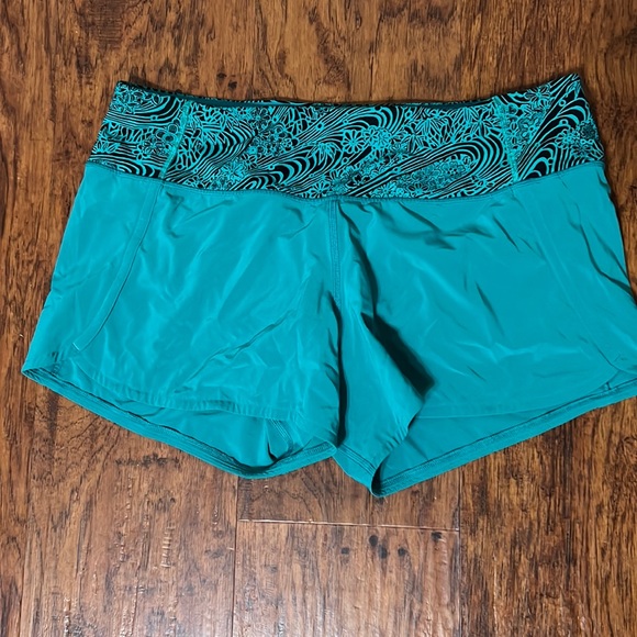 Lululemon shorts - Picture 1 of 2